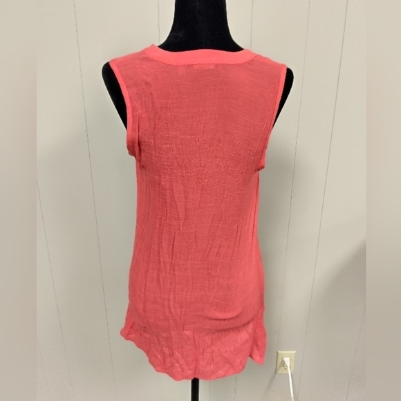 Women's FYLO London Sleeveless Coral Tunic Top Size Medium - Picture 3 of 4